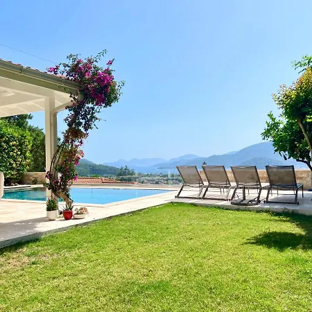 Villa Paradaise Is Magnificent With Sea View And Infinity Pool *