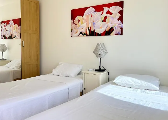 Paradaise Is Magnificent With Sea View And Infinity Pool 戈西克