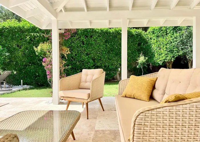 Paradaise Is Magnificent With Sea View And Infinity Pool