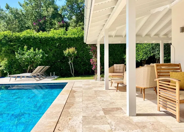 Paradaise Is Magnificent With Sea View And Infinity Pool 戈西克